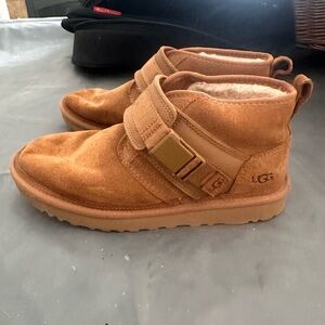UGG Men's Neumel Snapback Boot size 10